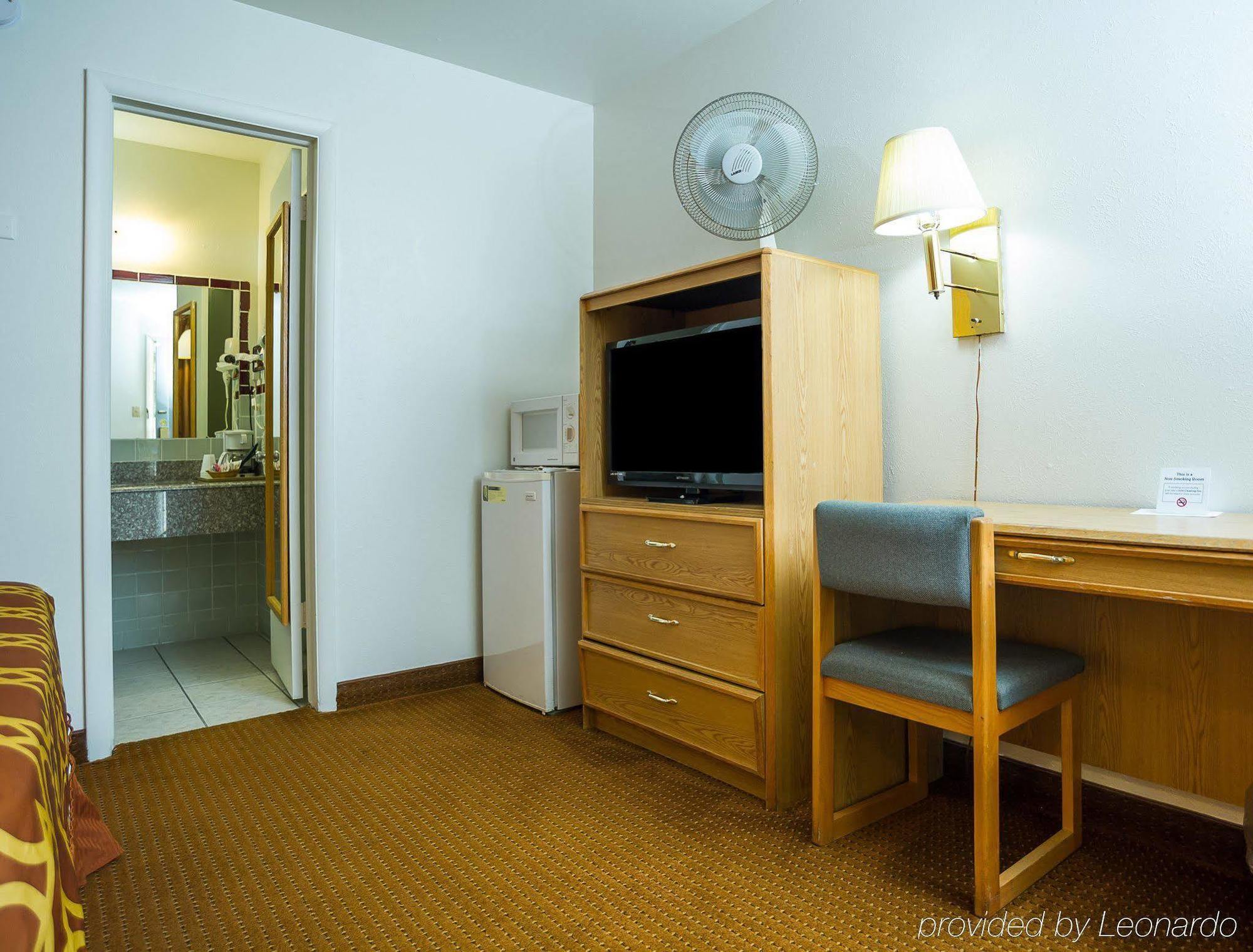 American Inn Of Liberal Exteriér fotografie